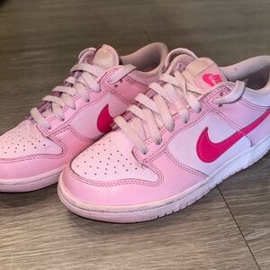 Nike Triple Pink Dunk low💗🌸🩷